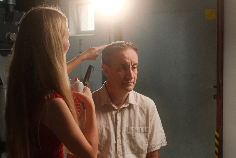 Make-up before an interview, Zlaté Zrnko